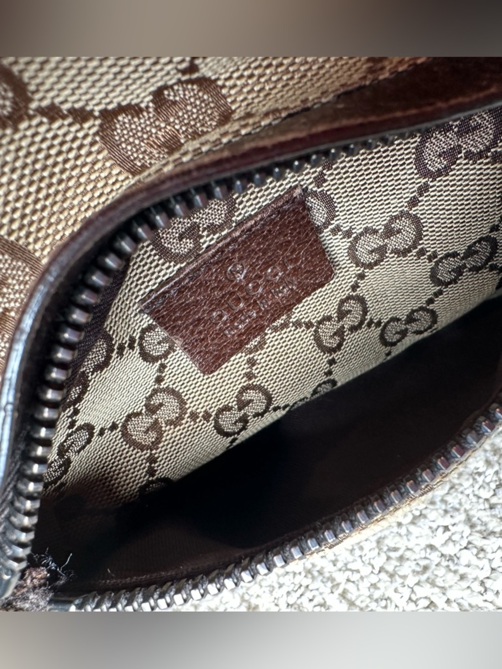 Gucci GG Supreme Belt Bag 28566 Web Stripe • Clean Interior • Great Condition - Picture 8 of 9